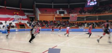 Jugaron en el Coliseo Ciudad de Potosí.