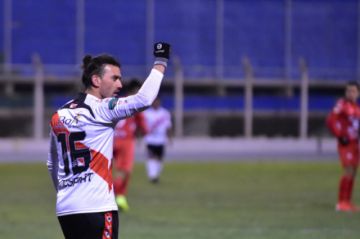 Enzo Maidana festeja el gol del triunfo.
