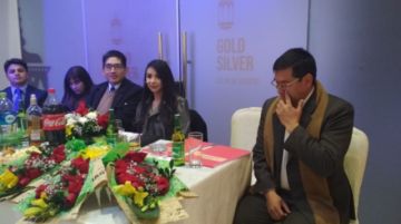 Se presenta al jurado calificador