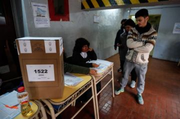 Escenas de la votación.