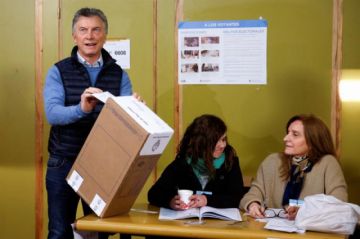 Macri en el momento de votar.