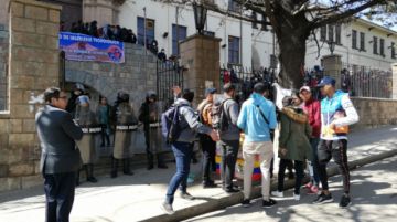 Había presencia policial y de universitarios.
