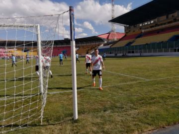 Festejo del primer gol.