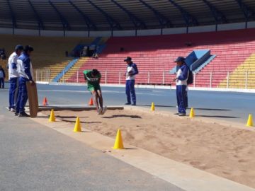 Las competencias se desarrollan en el estadio Víctor Agustín Ugarte.