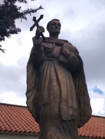 Estatua de fray Vicente Bernedo.