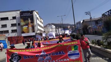 Se movilizan en La Paz.