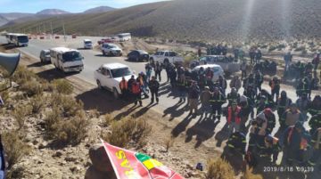 Se movilizan en La Paz.