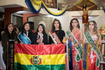 Todas las reinas y embajadoras de este año.