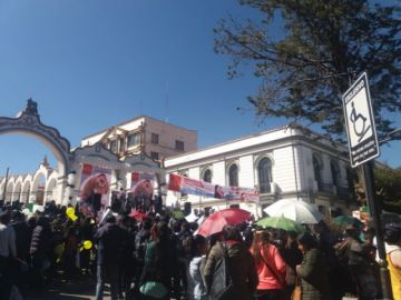 Estudiantes promueven la campaña.