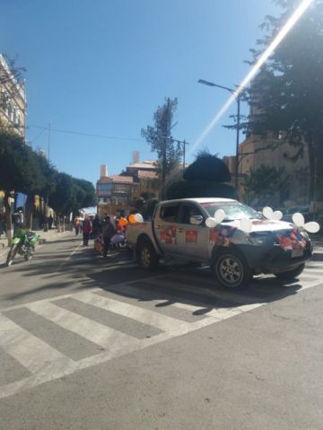 Estudiantes promueven la campaña.