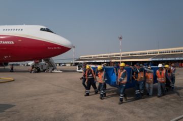 La aeronave llegó esta madrugada.