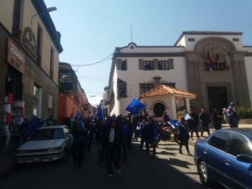 Recorren las calles desde temprano.