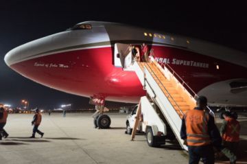 La aeronave llegó esta madrugada.