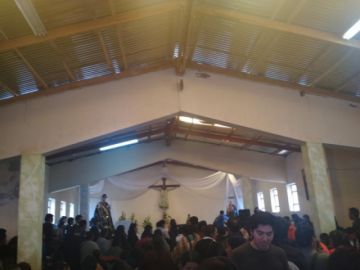 La capilla está llena.
