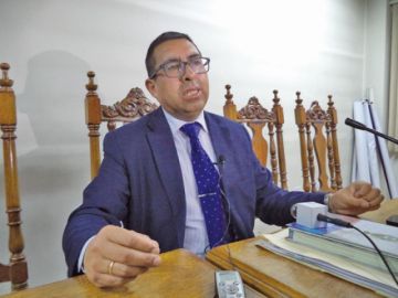 El rector Roberto Bohórquez, informa sobre las conclusiones del Consejo.