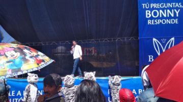 Concurso de salteñas, tucumanas, helados, thayas y tocinillos.