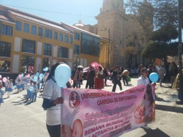 Marcharon por las calles con unidades educativas.