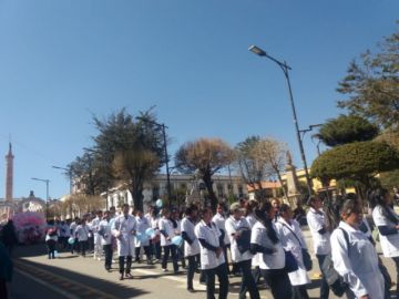 Marcharon por las calles con unidades educativas.