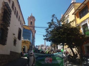Marcharon por las calles con unidades educativas.