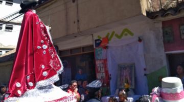 Altar de la familia Caro en la avenida Cívica