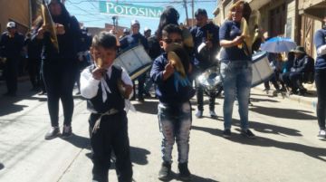 Los pequeñines participan de esta gran entrada