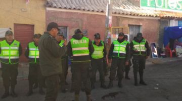 La mayoría de los asistentes no presta atención porque es un espacio abierto