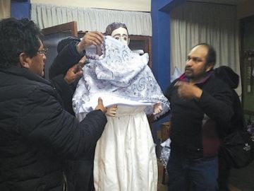 Así se cambió la ropa a los santos