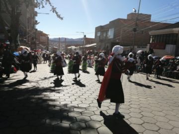 Danzan en una tarde cálida.