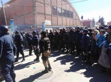 La Policía Urbana y la seguridad privada de los feriafranquistas evitaron la pelea.