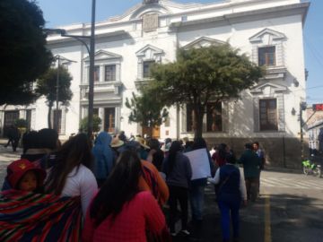 Llegaron hasta el centro citadino con su protesta.