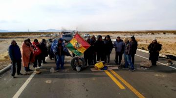 Gráficas del bloqueo en Uyuni. Fuente Radio Andina