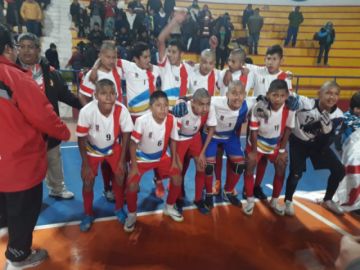 Los integrantes del equipo chuquisaqueño celebran.