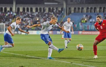 Italia remonta y pone pie y medio en la Eurocopa