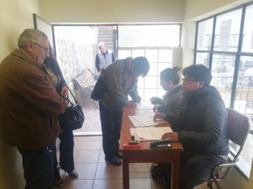Todavía no comienza la asamblea.