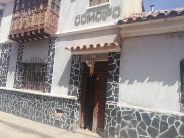 Todavía no comienza la asamblea.