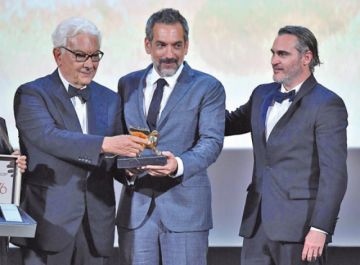 “Joker” gana en el festival de Venecia