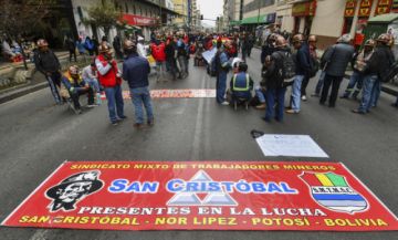 El paro en la minera San Cristóbal también incide en la producción.