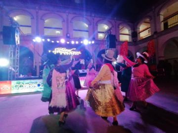 El Ballet Sentimiento Boliviano.