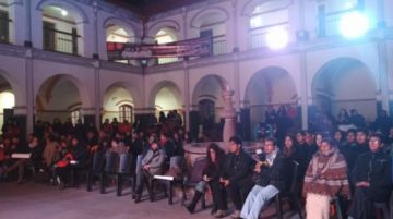 Willy Claure se presenta en la vieja casona.