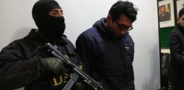 Presuntamente sacaba las cámaras instaladas en domicilios.