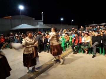 El ballet Cima de Plata abre el espectáculo.