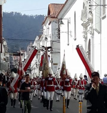 La banda del Pichincha en Sucre.