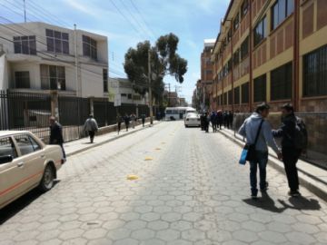 El tráfico vehicular fue interrumpido este mediodía.