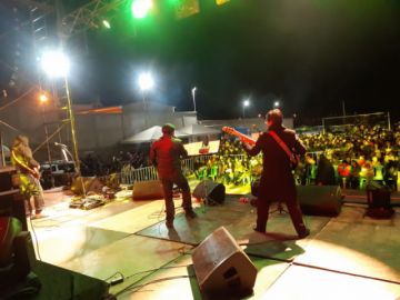 La noche de rock en el campo ferial.