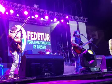 La noche de rock en el campo ferial.