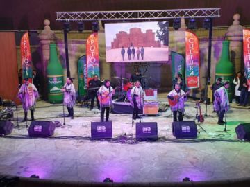 Los Kjarkas anoche, en el Teatro Víctor Paz Estenssoro.