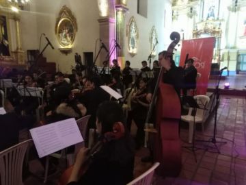La Orquesta en el templo.