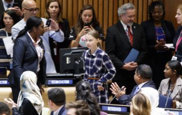 La activista sueca Greta Thunberg en su intervención en la cumbre.