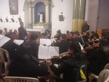 La Orquesta en el templo.