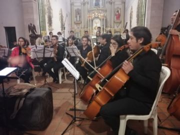 La Orquesta en el templo.